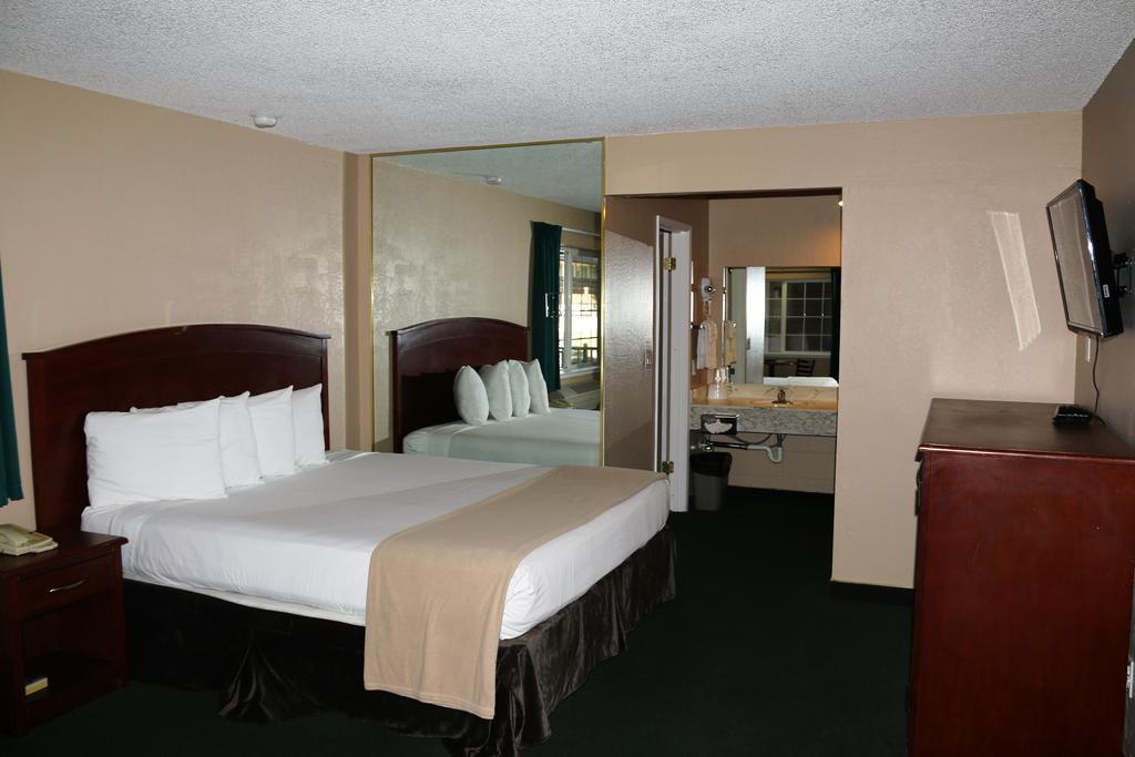 Bluelake @ Heavenly Village Motel 2*